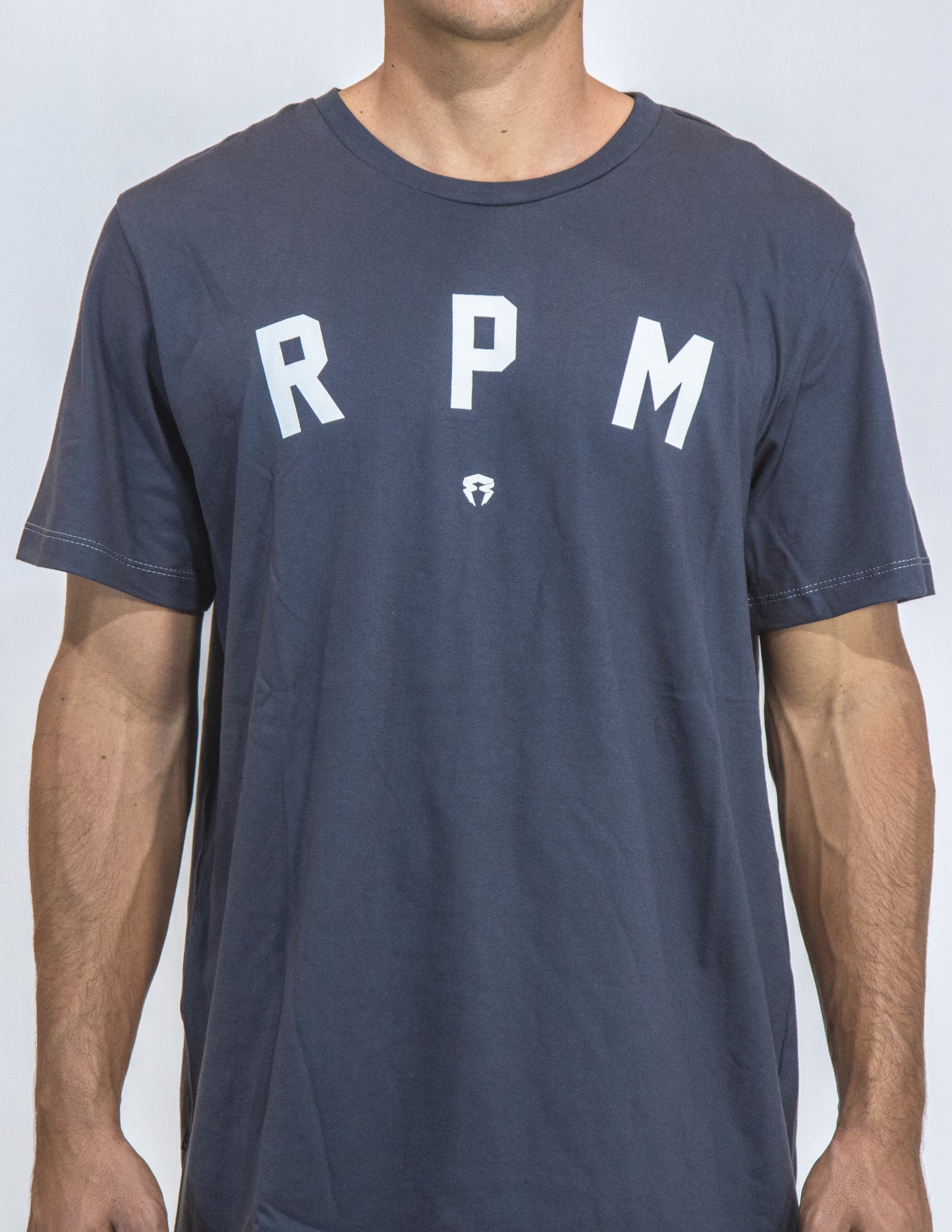 REMERA R P M CLASSIC CEMENTO