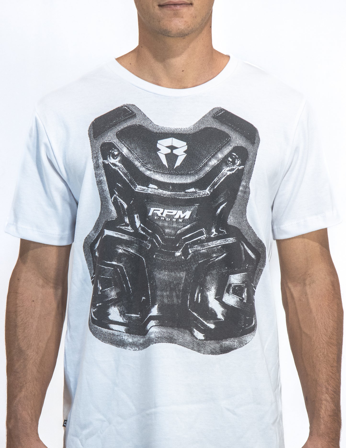 REMERA PECHERA BLANCA